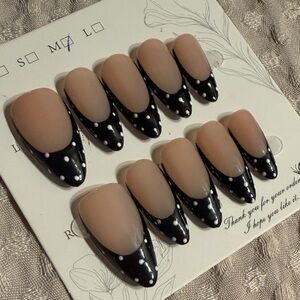 NEW Black & White Polka Dot Press-On Nails